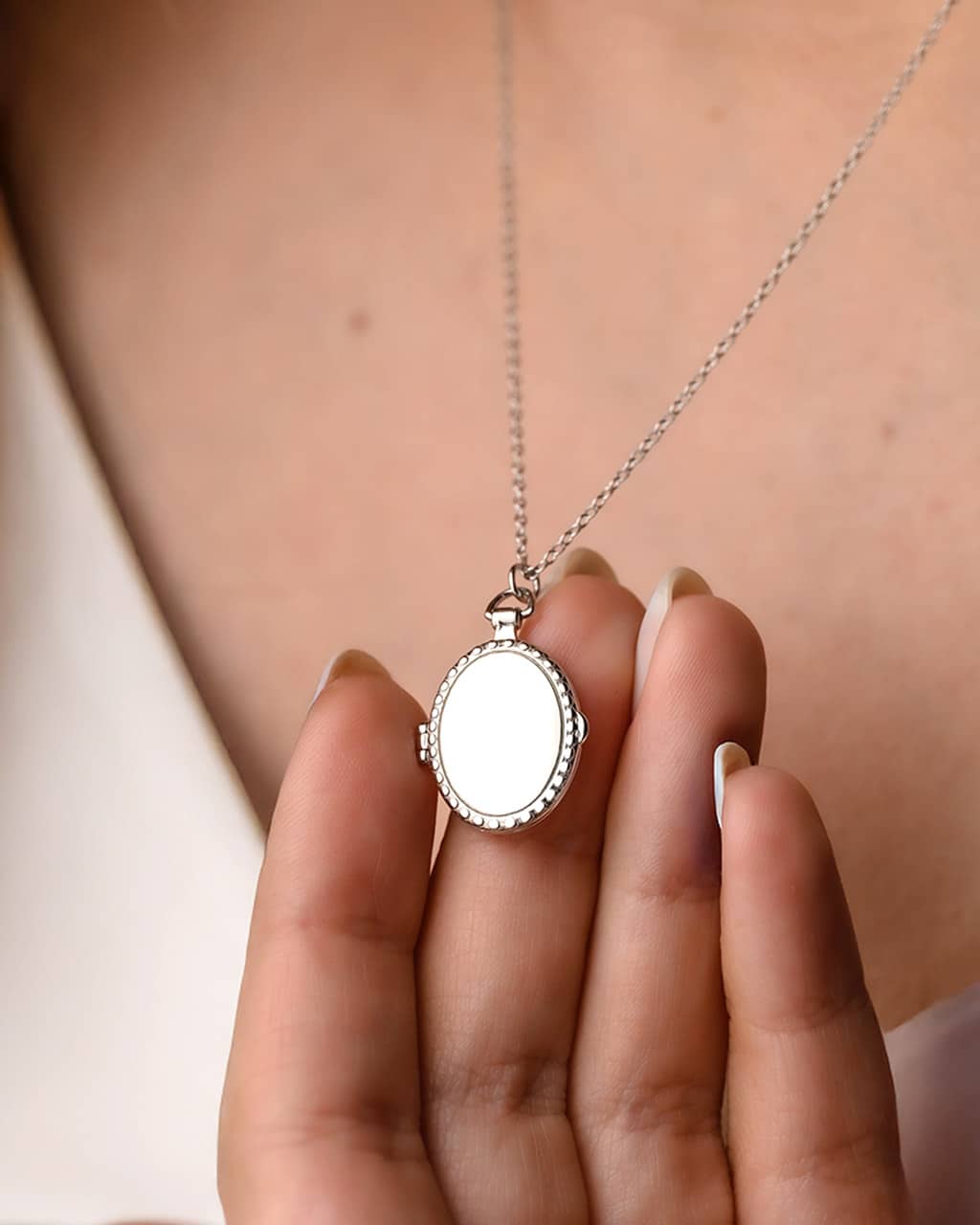 17 925 Sterling Silver Oval Photo Locket Necklace - Sage - Image 7